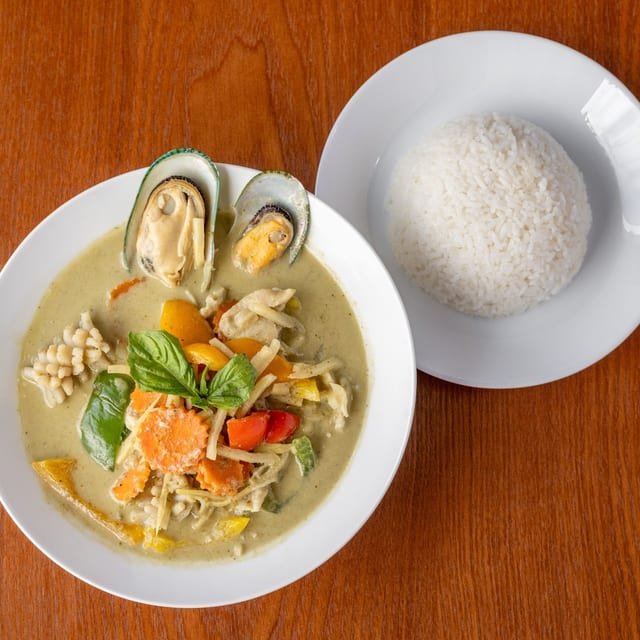 (L) Green Curry 🌶️.